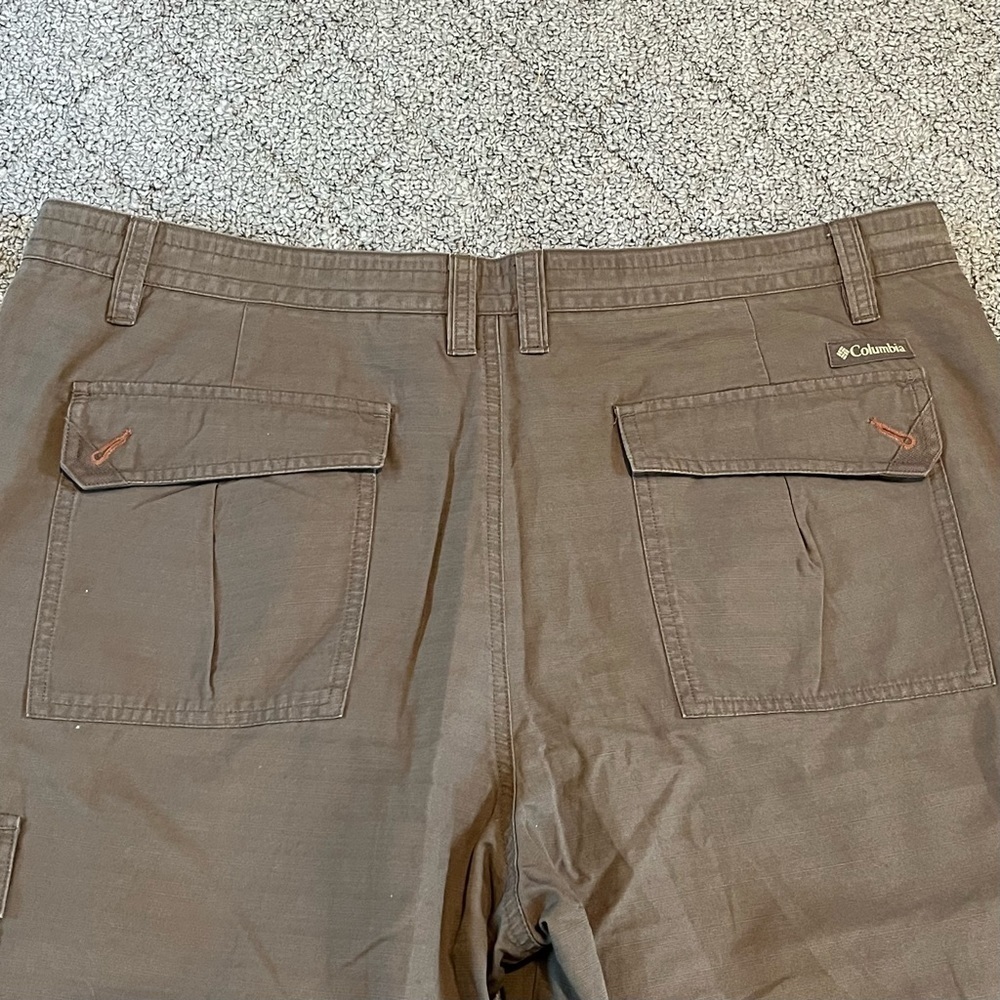 Columbia Sportswear Shorts Mens 38 Brown Cargo Hiking Outdoor Zipper Pocket - Picture 9 of 10